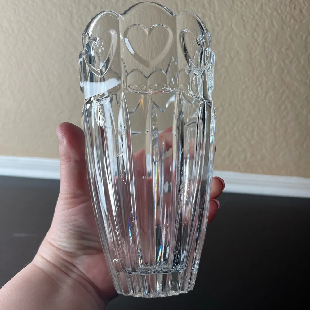 Vintage Fifth Avenue 24% Lead Crystal “Cherish” Vase, 7.5” tall, Hearts, scallop
